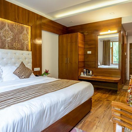 Pristine Inn Manali Eksteriør billede